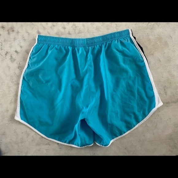 Nike kids dri fit shorts | size XL - Picture 3 of 4